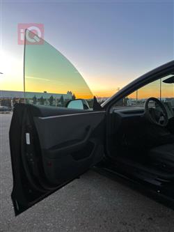 تسلا موديل 3